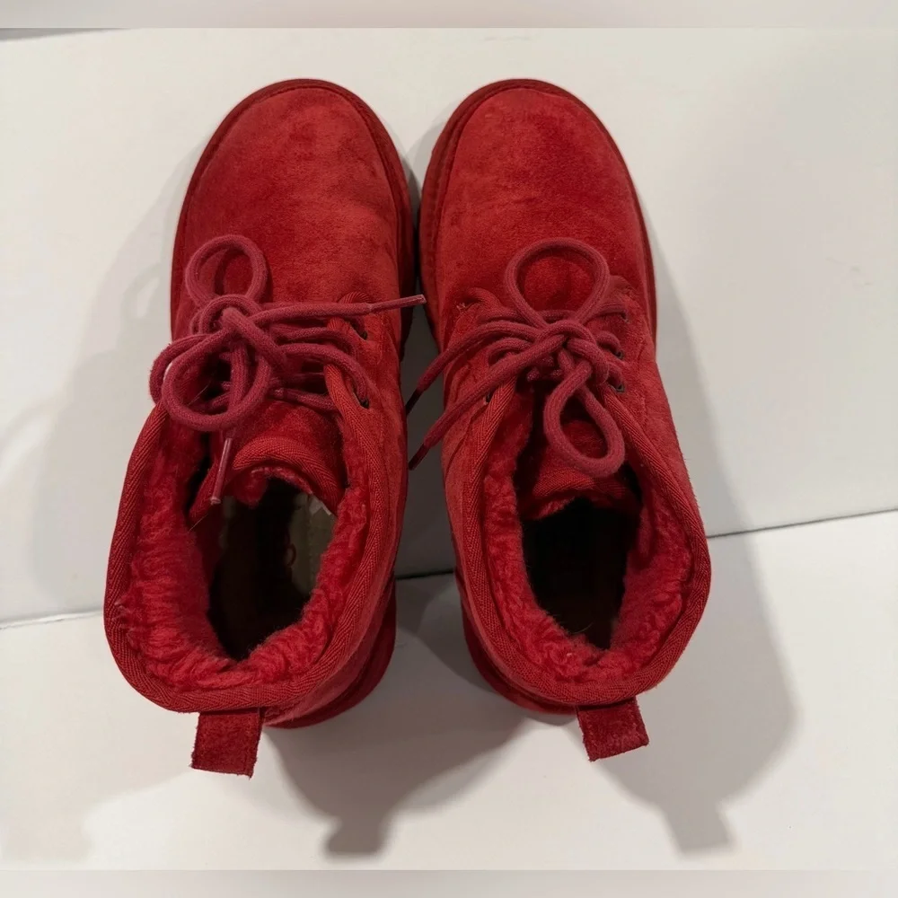 UGG Neumel Boots Red Suede Shearling Lined Chukka Men’s 8 Women’s 9.5